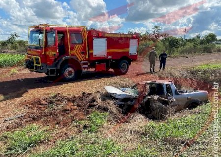Homem que tentava contra a própria vida, se envolve em acidente com carreta na MS - 157