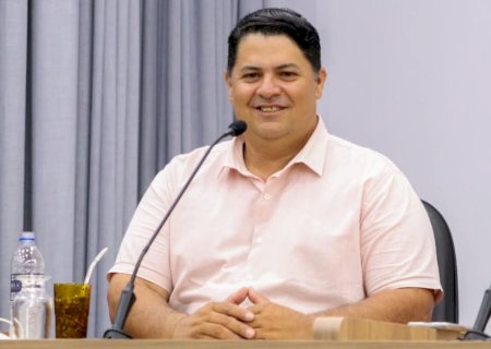Com três requerimentos, Márcio Alves solicita informações sobre as empresas GTX e COOPERCICLA e cumprimento de Lei Municipal