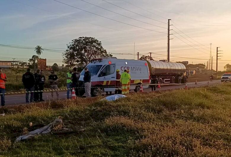 À polícia, motorista de ônibus diz que viu ciclista morto e comunicou fato à empresa