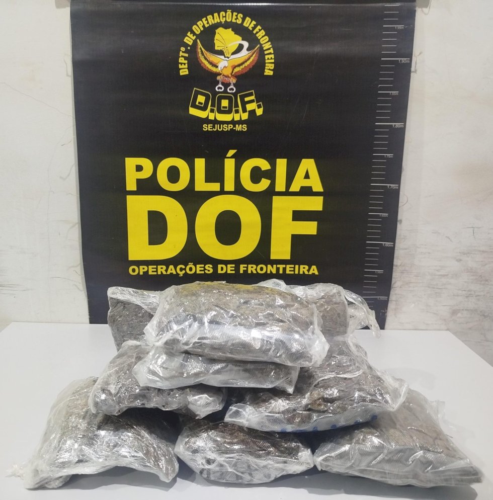 Passageira de aplicativo que seguia com droga junto ao corpo é presa pelo DOF