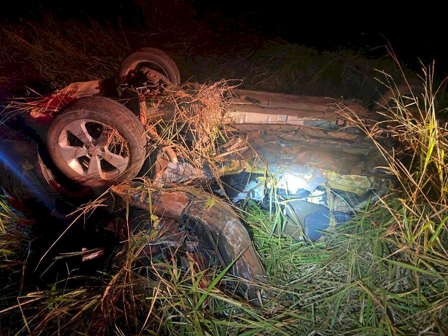 Homem que dirigia Chevrolet Cruze morre ao bater de frente com carreta na MS-276, em Anaurilândia
