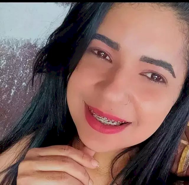 Mulher é assassinada a tiros pelo ex-companheiro na frente dos filhos