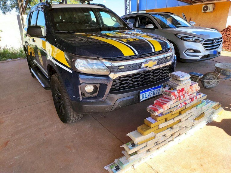 PRF apreende 80 Kg de cocaína em Nova Andradina