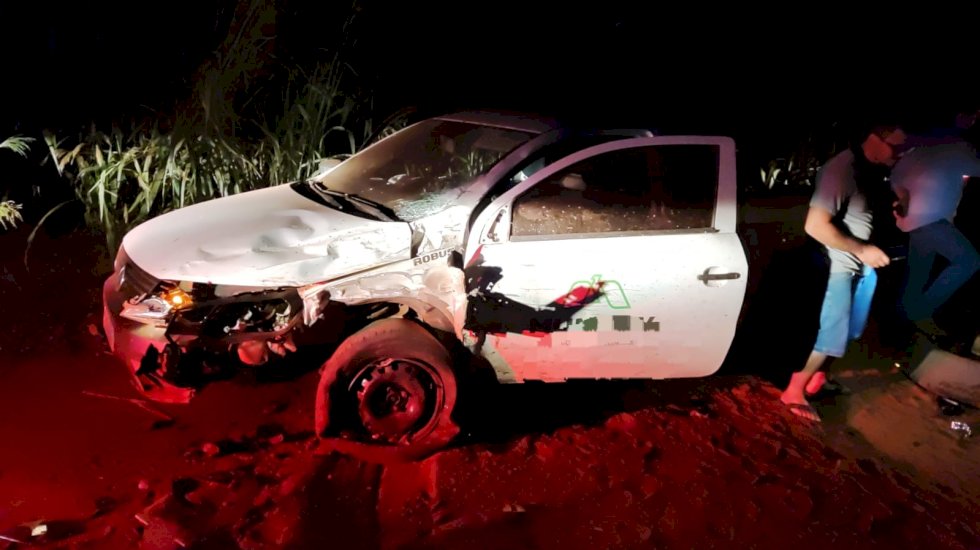 Acidente entre dois veículos em estrada vicinal deixa uma vítima ferida