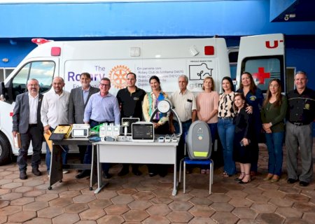 Município de Ivinhema recebeu ambulância UTI