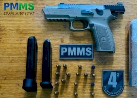 Rapaz morto em confronto apontou arma para policiais após fuga, diz PM