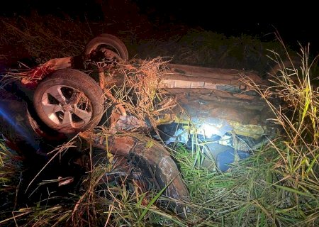 Homem que dirigia Chevrolet Cruze morre ao bater de frente com carreta na MS-276, em Anaurilândia