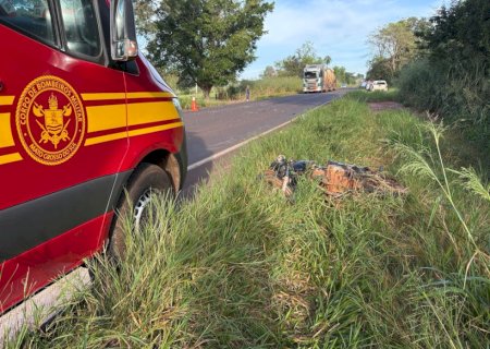 Ivinhema - Acidente entre moto e carro na BR-376 deixa uma vitima fatal