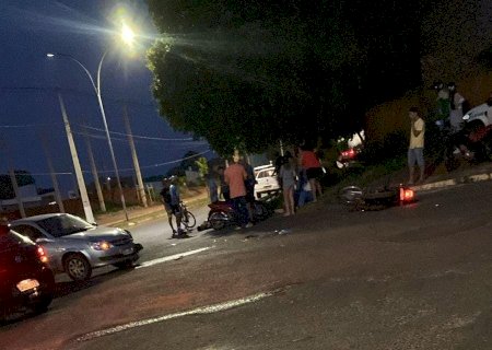 Ivinhema - Acidente entre carro e moto, deixa adolescente com ferimentos leves