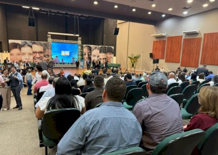 Câmara de Ivinhema participa da posse do novo presidente da União das Câmaras de Vereadores