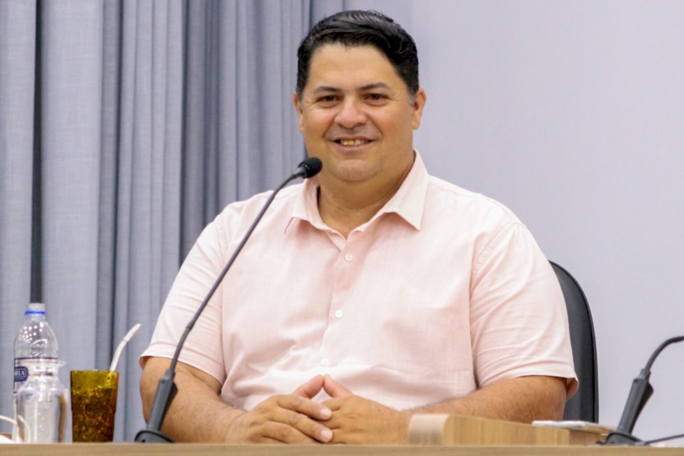 Marcio Alves pede ampliação do Posto de Saúde do bairro Triguenã e aquisição de notebooks para professores da Rede Municipal de Ensino