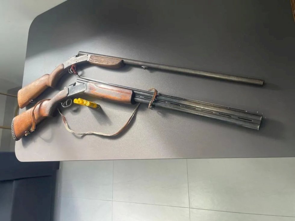 Homem é preso por agredir esposa e efetuar disparos de arma de fogo em fazenda