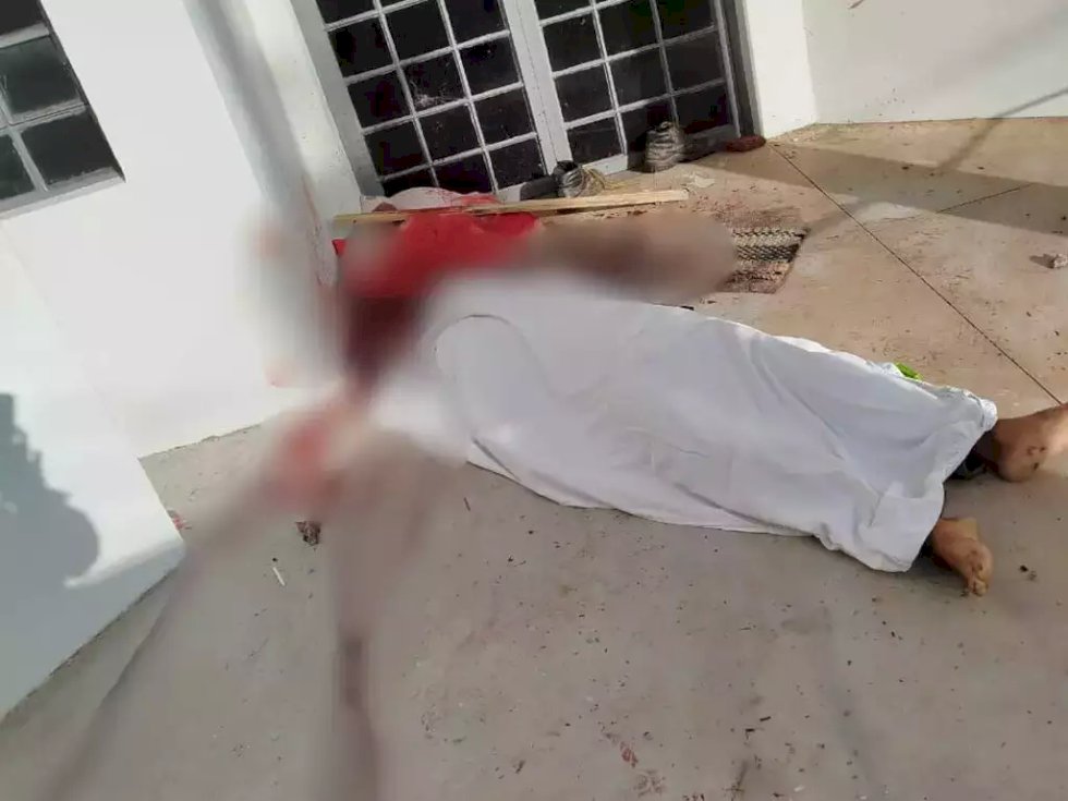 Homem é morto a pedradas e golpes de madeira em calçada de comércio