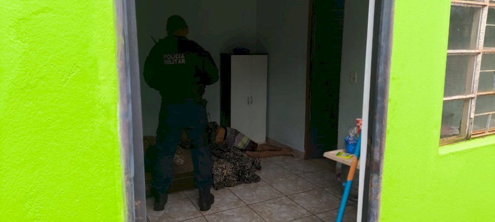 Adolescente de 17 anos é encontrado morto em quitinete