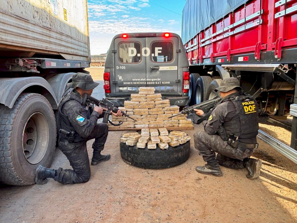 Anaurilândia - DOF apreende pasta base de cocaína em estepe de carreta com destino a São Paulo