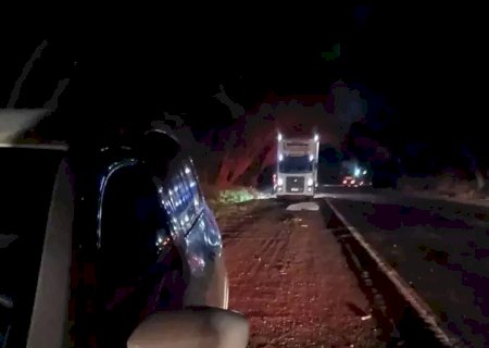 Homem morre atropelado por caminhão próximo ao Presídio Federal
