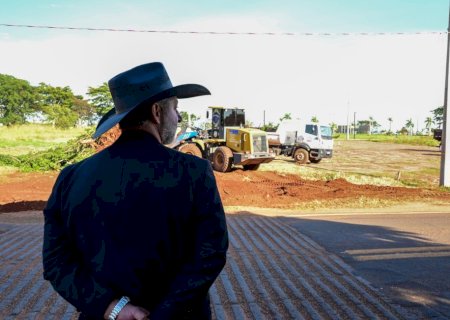 Prefeito e Ivinhema deu início a obra duplicação da Avenida Brasil
