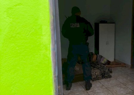 Adolescente de 17 anos é encontrado morto em quitinete