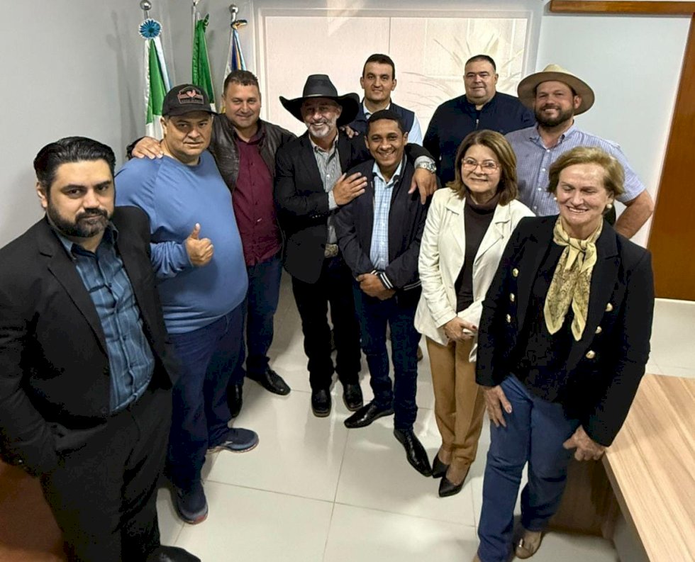 Vereadores se reúnem com Prefeito Juliano Ferro para rediscutir LDO e alinhar prioridades do município