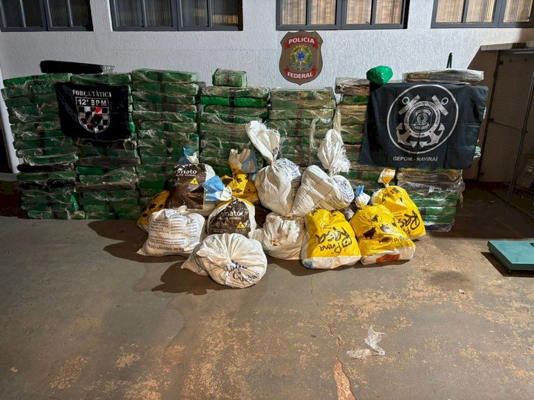 PF apreende 1,3 tonelada de droga na zona rural de Naviraí