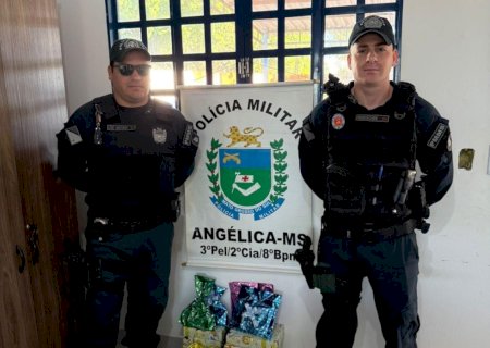 Polícia Militar apoia ação do Conselho de Segurança na entrega de presentes às crianças em Angélica