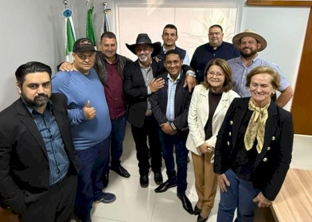 Vereadores se reúnem com Prefeito Juliano Ferro para rediscutir LDO e alinhar prioridades do município