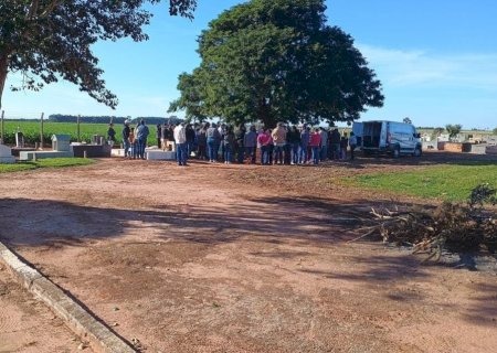 Corpos das duas crianças que morreram em trágico acidente em Taquarussu foram sepultados neste sábado