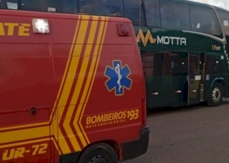 Morador de Ivinhema é socorrido após sofrer convulsão dentro de ônibus da Motta