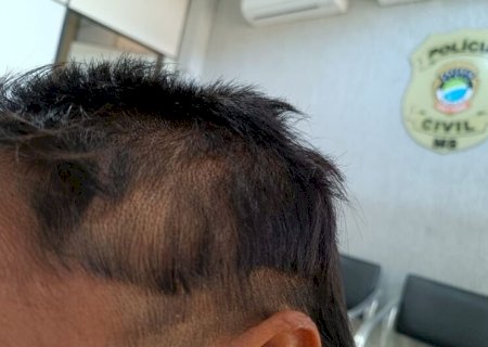 Mulher é mantida em cárcere privado, agredida e tem cabelo cortado pelo companheiro