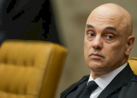 Moraes decreta prisão domiciliar de Bolsonaro