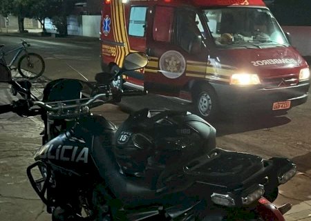 Adolescente sofre ferimento na mão após ser ameaçado com facão
