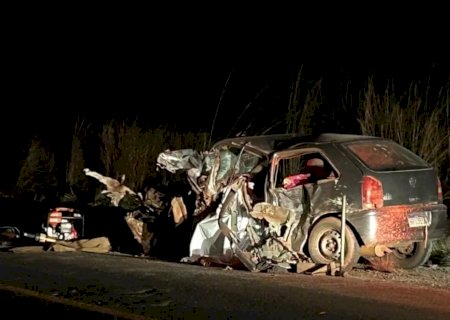 Nova Andradina -Acidente na MS -134 entre carro e carreta deixa uma vítima fatal e três feridas na região de Casa Verde