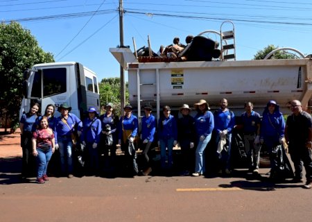 Ação de Manejo Ambiental mobiliza bairro Triguena no combate àsarboviroses