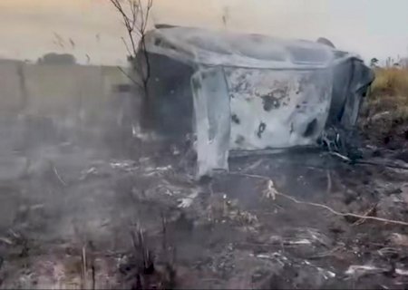 Motorista morre carbonizado em colisão na BR-060