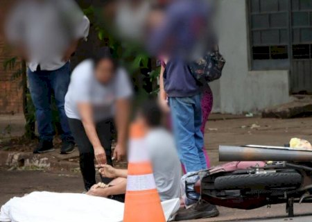 Mulher morre a caminho do trabalho em acidente com caminhão