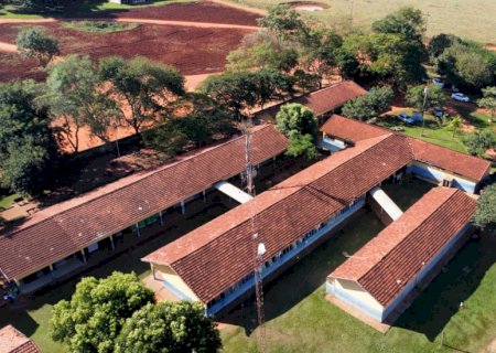 Prefeito de Ivinhema vai solicitar reforma da escola agrícola durante visita do governador a cidade