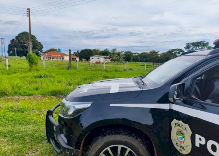 Polícia Civil prende homem por posse ilegal de armas, violência doméstica e crime ambiental em Anaurilândia