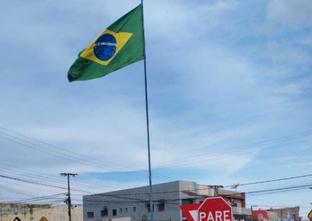 Ivinhema - Homem agride mulher, toma o celular para ela não chamar a Polícia