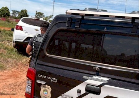 Ivinhema - Carro de professor vítima de tentativa de latrocínio é encontrado na entrada da cidade
