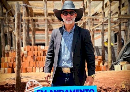 Prefeito visita obra de construção do CAPS