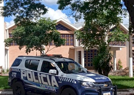 Condutor foge da Polícia Militar após direção perigosa e provoca sinistro de trânsito em Nova Andradina