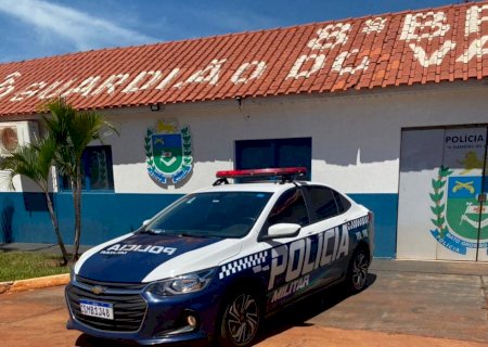 Nova Andradina -Polícia Militar conduz homem à Delegacia após incêndio em residência durante ocorrência de violência doméstica