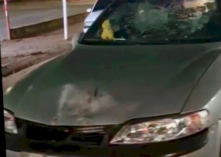 Condutor de Honda Bros sofre ferimento na cabeça após colisão com Vectra em Nova Andradina