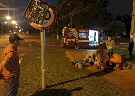 Motociclista fica ferido após atropelar pedestre e bater em poste de radar na MS-134, em Batayporã