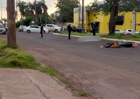Motociclista morre após bater moto contra árvore em avenida de Campo Grande